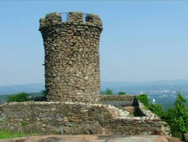 Castle Craig Tower in Meriden, CT